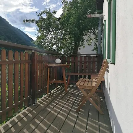 Pocitniska Hiska Medvejke Slap ob Idrijci